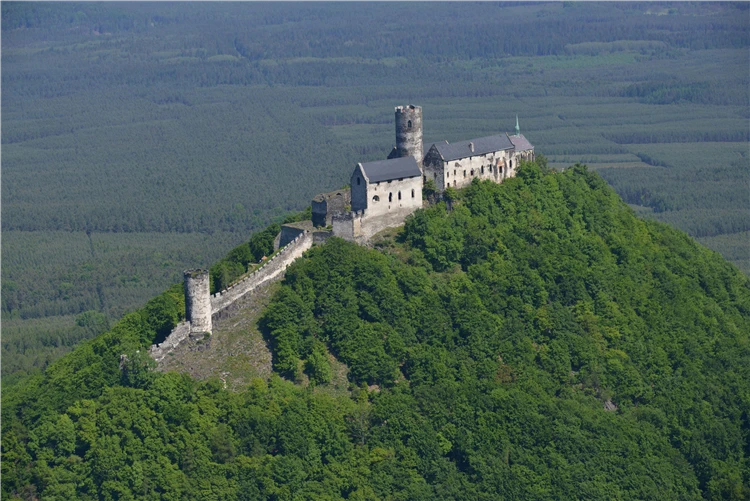 Turisté na výletě v malebné krajině Kokořínska | Kokořínsko - malebnou krajinou Máchova kraje