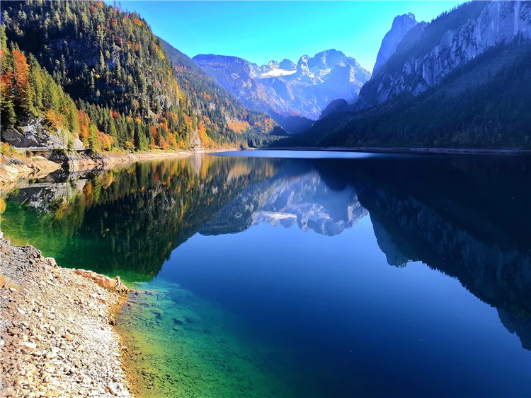 Rakouská horská krajina s alpskými loukami | Ledovec Dachstein - pohodová letní turistika