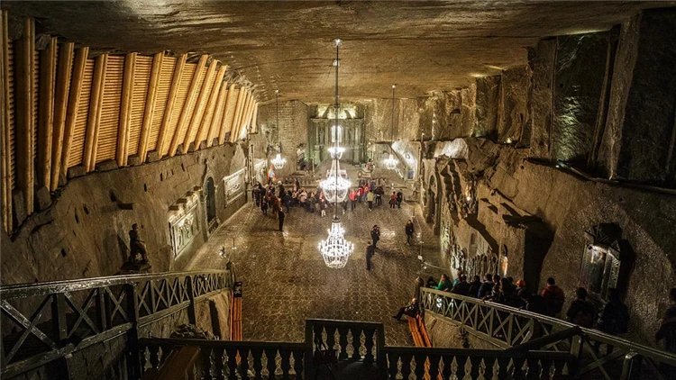 Historický solný důl Wieliczka – podzemní chodby a sochy | Den v NP Berchtesgaden - solné doly a soutěska