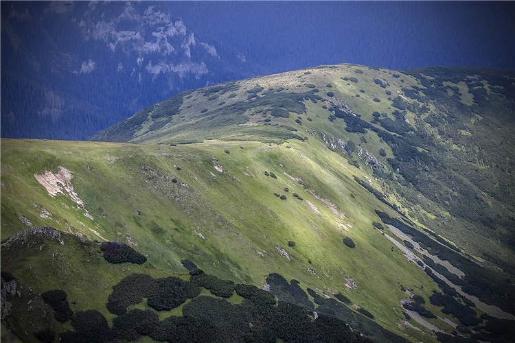 Výhled z vrcholu Chopok v Nízkých Tatrách v létě | NP Nízké Tatry - návrat k divočině