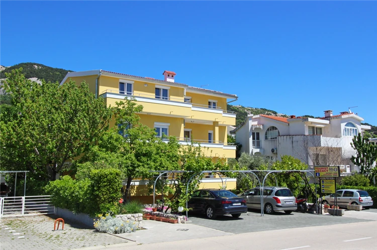 Exteriér Apartmánového domu Brnić v Bašce | Baška / Apartmánový dům Brnić