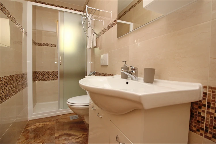 Koupelna s vybavením v apartmánu Brnić, Baška | Baška / Apartmánový dům Brnić