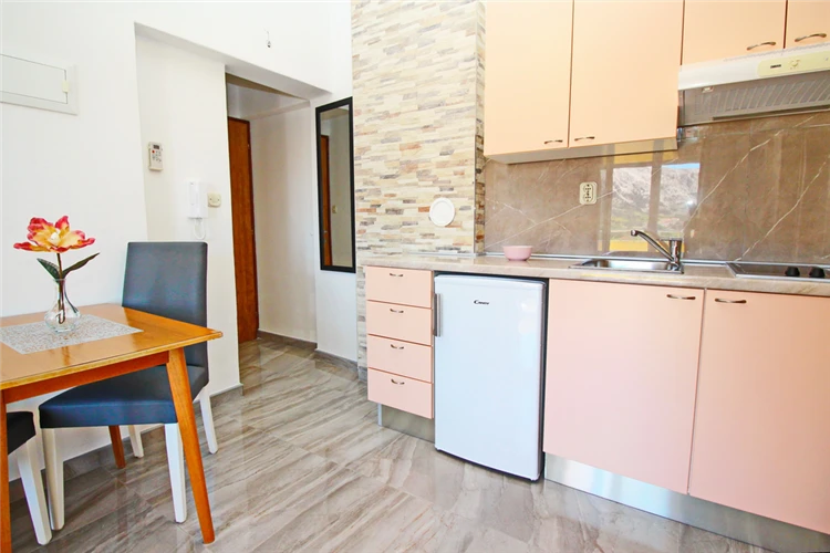 Obývací pokoj s nábytkem, Apartmánový dům Brnić | Baška / Apartmánový dům Brnić