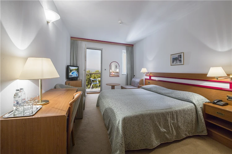 Terasa Hotelu Horizont s výhledem na moře | Baška Voda / Hotel Horizont