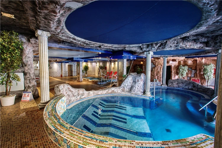 Venkovní terasa s posezením, Hotel Horizont | Baška Voda / Hotel Horizont