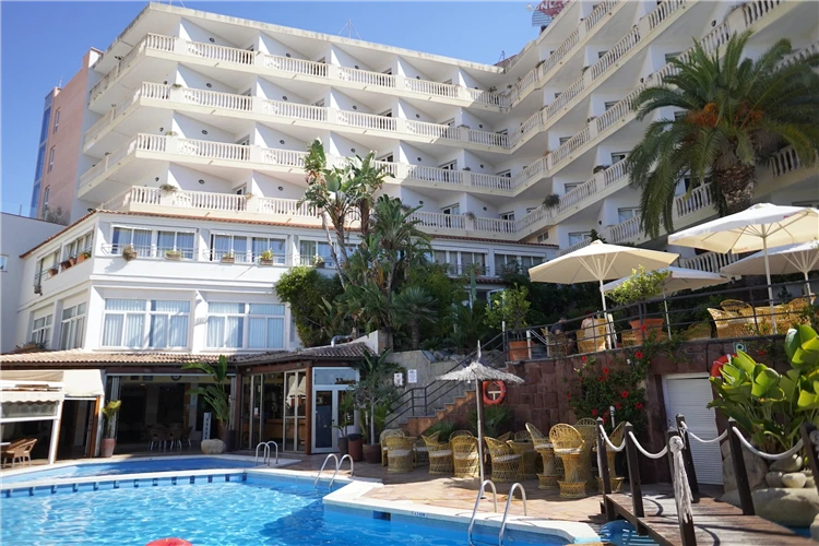 Hotel Alba Seleqtta – fasáda a okolí hotelu v Lloret de Mar | Lloret de Mar / Hotel Alba Seleqtta