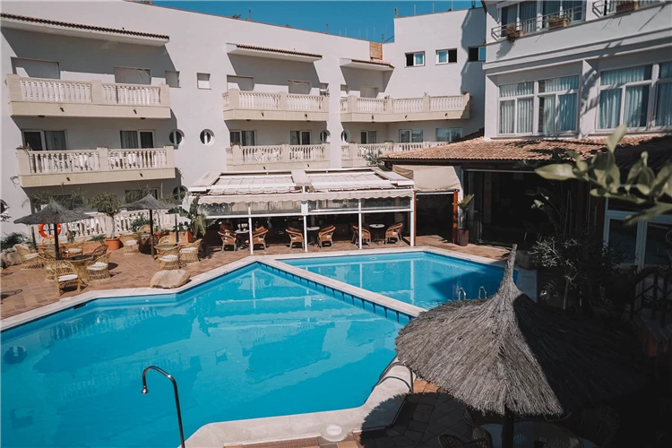 Hotel Alba Seleqtta – venkovní prostory a architektura hotelu | Lloret de Mar / Hotel Alba Seleqtta