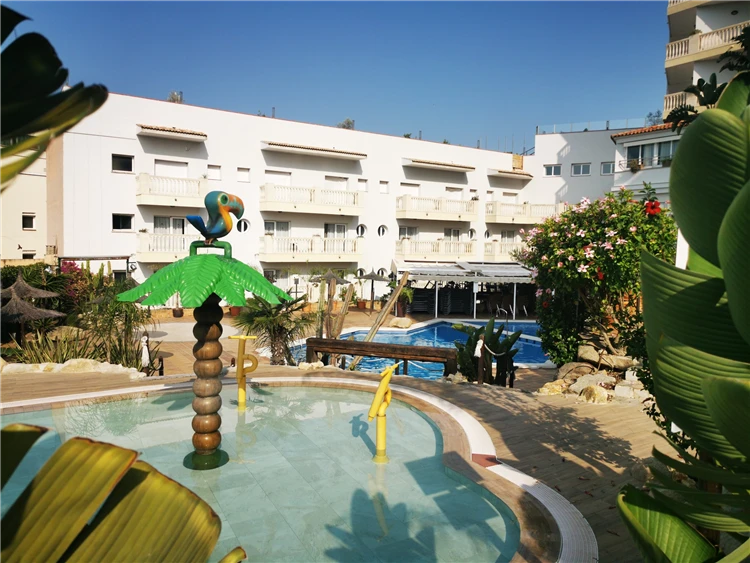 Hotel Alba Seleqtta – pohled na budovu hotelu v Lloret de Mar | Lloret de Mar / Hotel Alba Seleqtta