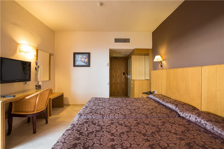 Standardní pokoj s lůžky v hotelu Alba Seleqtta | Lloret de Mar / Hotel Alba Seleqtta