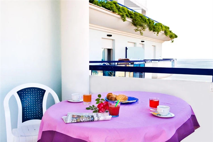 Residence Oltremare – parkoviště u objektu | San Benedetto del Tronto / Residence Oltremare