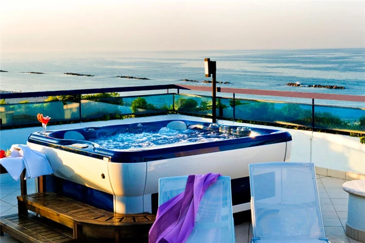 Residence Oltremare – pohled na pláž v blízkosti | San Benedetto del Tronto / Residence Oltremare