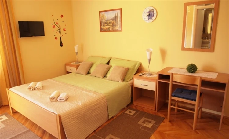 Studio ve Ville Jelena – pohled na pokoj | Orebić / Villa Jelena