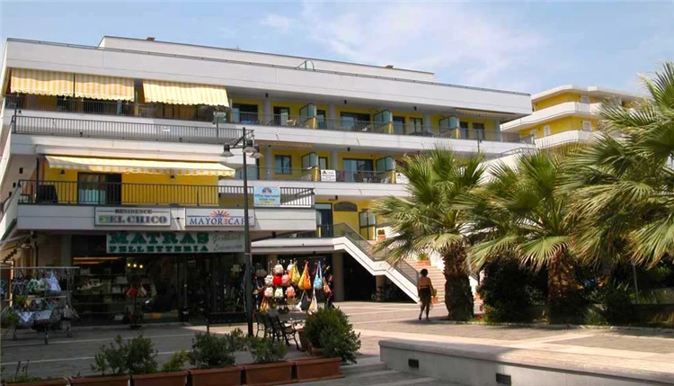 Residence El Chico v Alba Adriatica – pohled na exteriér ubytování | Alba Adriatica / Residence El Chico