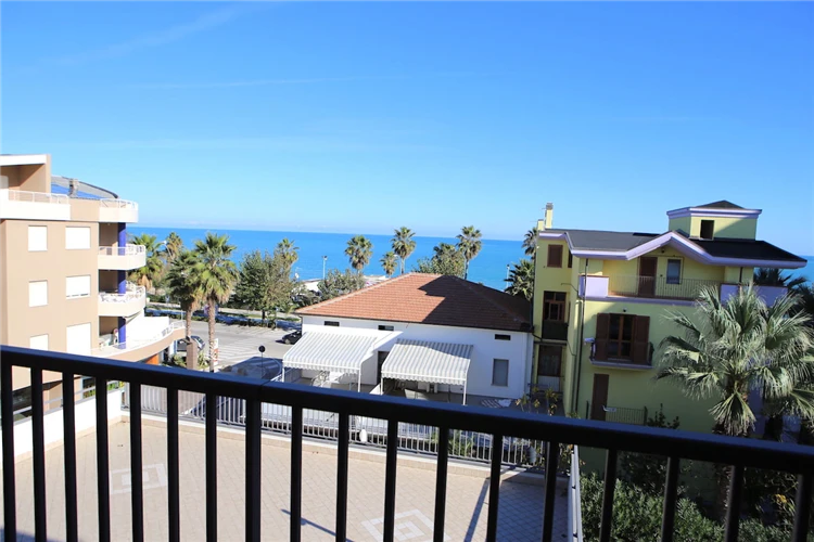 Residence El Chico – venkovní stravování nebo gril | Alba Adriatica / Residence El Chico
