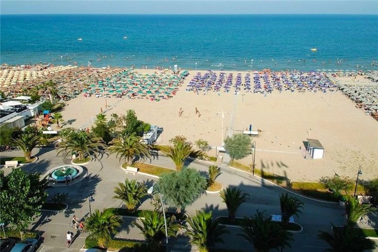 Residence El Chico v Alba Adriatica – celkový pohled na komplex | Alba Adriatica / Residence El Chico