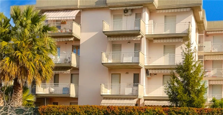 Apartmány Da Buglione – pohled na budovu zvenčí | San Benedetto del Tronto / Apartmány Da Buglione