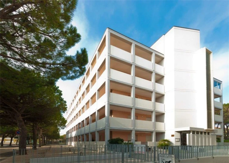 Residence Duca Degli Abruzzi – pohled na exteriér ubytování v Caorle | Caorle / Residence Duca Degli Abruzzi