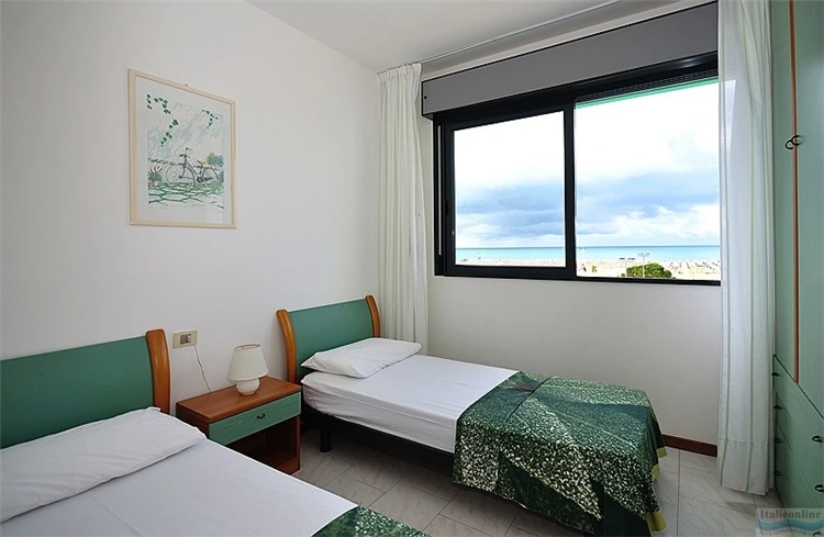 Residence Luxor Bibione – altán se stíněním u bazénu | Bibione / Residence Luxor