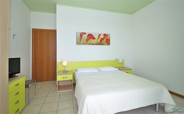 Residence Luxor Bibione – průchod do areálu komplexu | Bibione / Residence Luxor