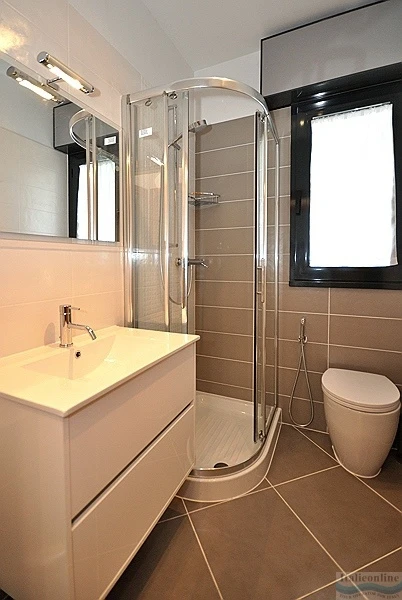 Residence Luxor Bibione – koupelna s umyvadlem | Bibione / Residence Luxor