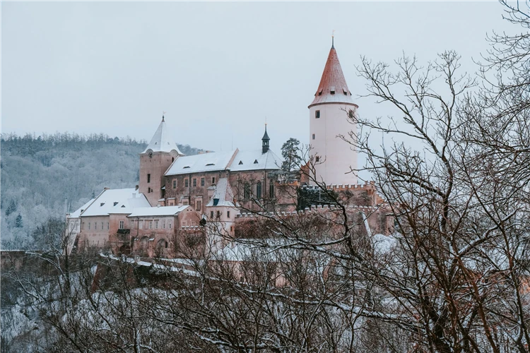 Adventní atmosféra na hradě Karlštejn v zimě | Královský advent na Karlštejně a Křivoklátě