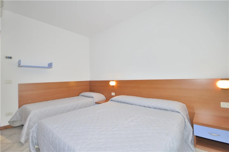 Residence Eurostar Bibione – pohled na bazén a okolí | Bibione / Residence Eurostar