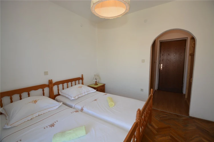 Vybavený pokoj v Pensionu Nemira v Omiši | Omiš-Nemira / Pension Nemira
