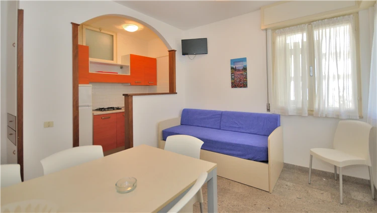 Villaggio Diana – bazén s lehátky pro hosty | Bibione / Villaggio Diana