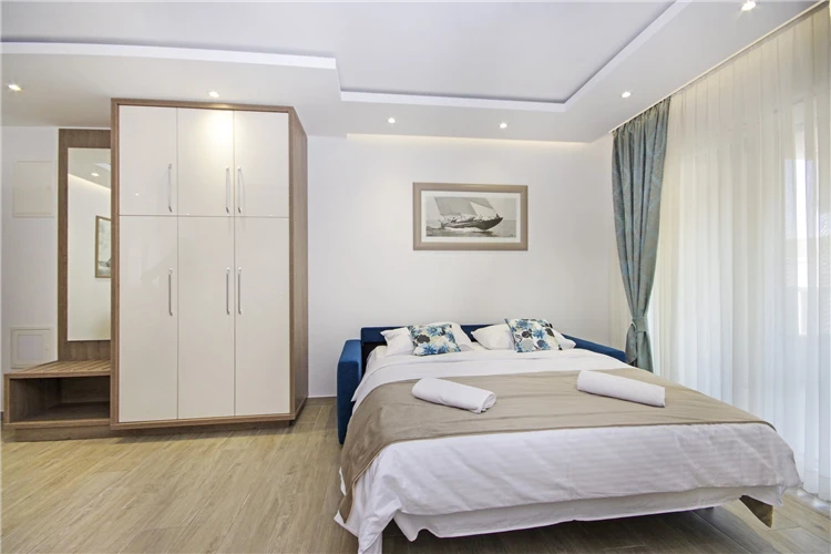 Výhled z balkonu apartmánu Stella Maris na moře | Promajna / Apartmánový dům Stella Maris