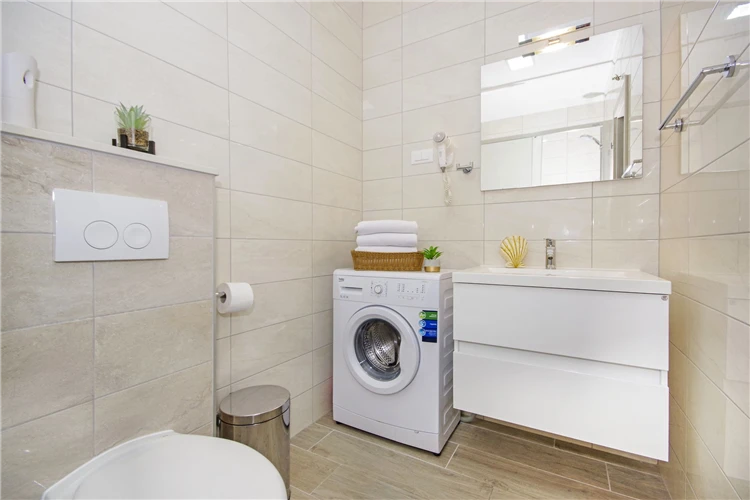 Parkování u apartmánového domu Stella Maris | Promajna / Apartmánový dům Stella Maris