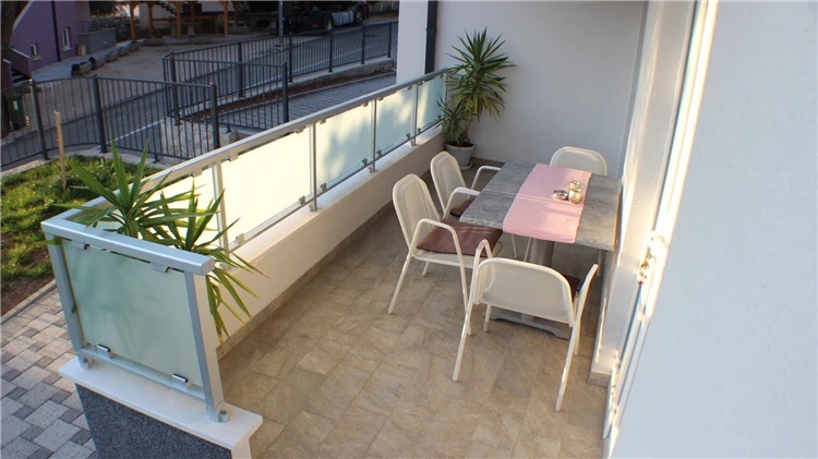 Apartmánový dům Danica – exteriér nebo společné prostory | Promajna / Apartmánový dům Danica
