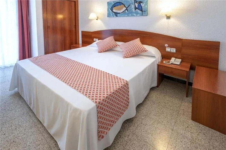 Pokój hotelu GHT Balmes s dvojlůžkem | Calella / Hotel GHT Balmes