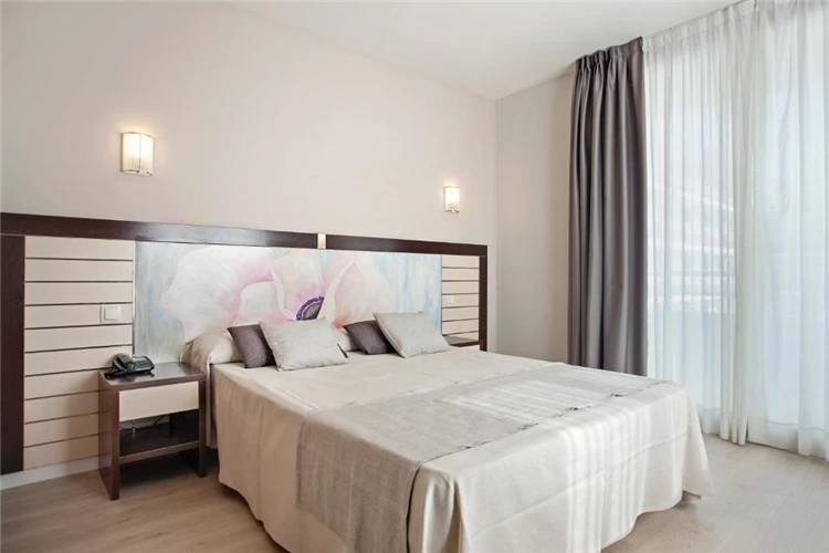Pokoj hotelu Indalo Park s moderním vybavením | Santa Susanna / Hotel Indalo Park