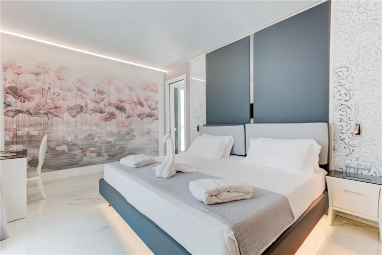Venkovní bazén hotelu Due Mari v Rimini | Rimini / Hotel Due Mari
