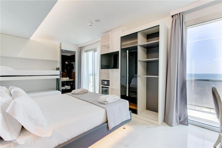 Pláž Rimini poblíž hotelu Due Mari | Rimini / Hotel Due Mari