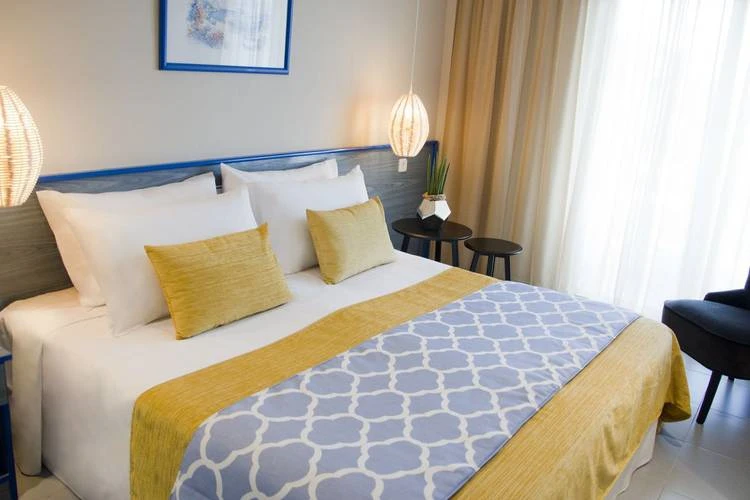 Útulný pokoj s vybavením v hotelu Alegria Fenals Mar | Lloret de Mar / Hotel Alegria Fenals Mar