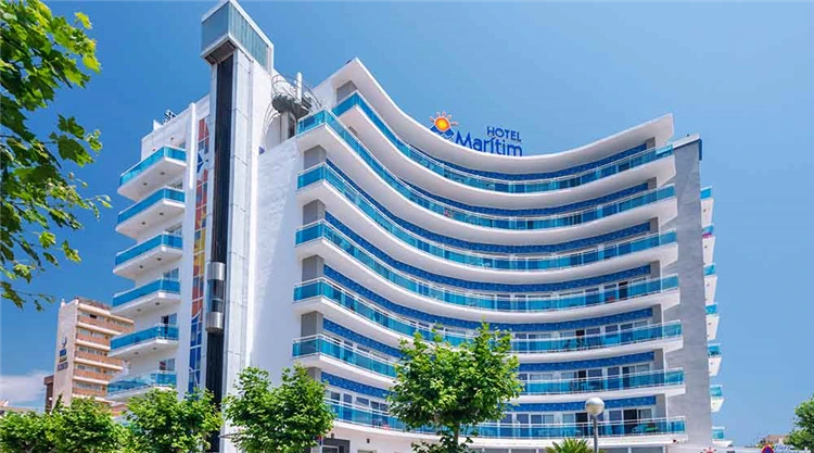 Hlavní průčelí hotelu GHT Marítim v Calelle | Calella / Hotel GHT Marítim