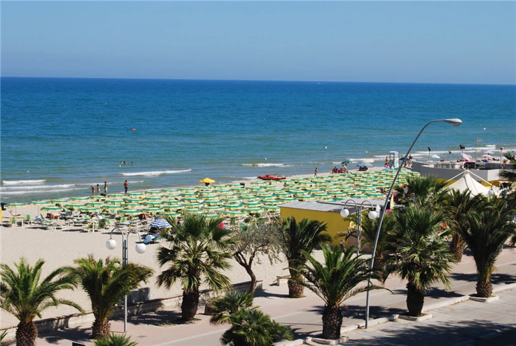 Zahrada a odpočinkový prostor u Playa Sirena | Tortoreto Lido / Residence Playa Sirena