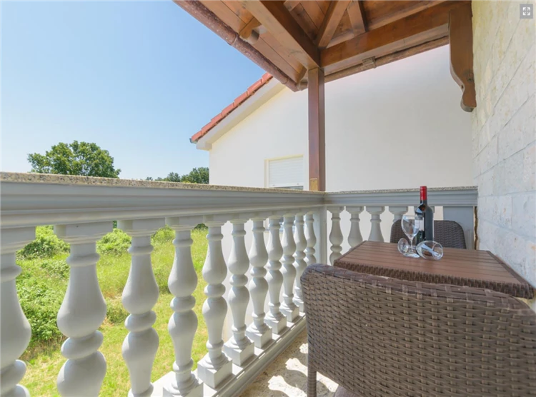 Balkon apartmánu Filip s výhledem v Medulinu | Medulin / Apartmánový dům Filip