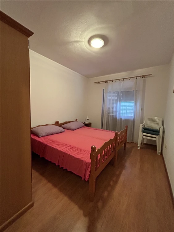 Ložnice s lůžky v apartmánu Zdravko ve Vodicích | Vodice / Apartmánový dům Zdravko