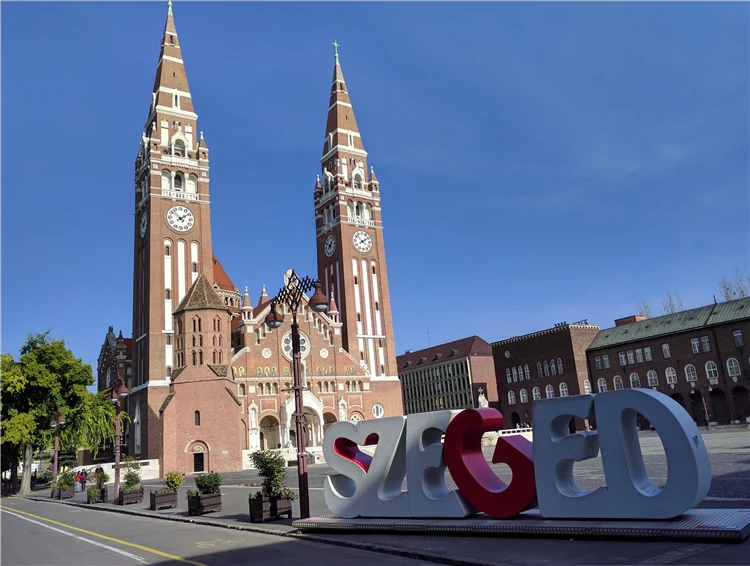 Historické centrum města Szeged v Maďarsku | Festival klobás v Békéscsabě