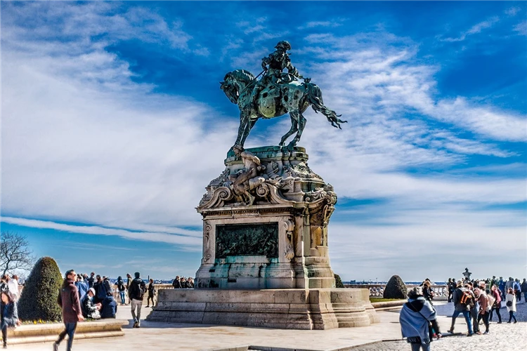 Výhled na Budapešť s historickými památkami | Budapešť a její blízké okolí s návštěvou Tropicaria