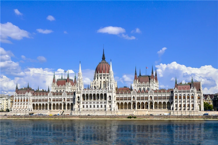 Ulice a architektura historického centra Budapešti | Budapešť a její blízké okolí s návštěvou Tropicaria