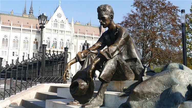 Řeka Dunaj s mosty a panoramatem Budapešti | Budapešť a její blízké okolí s návštěvou Tropicaria