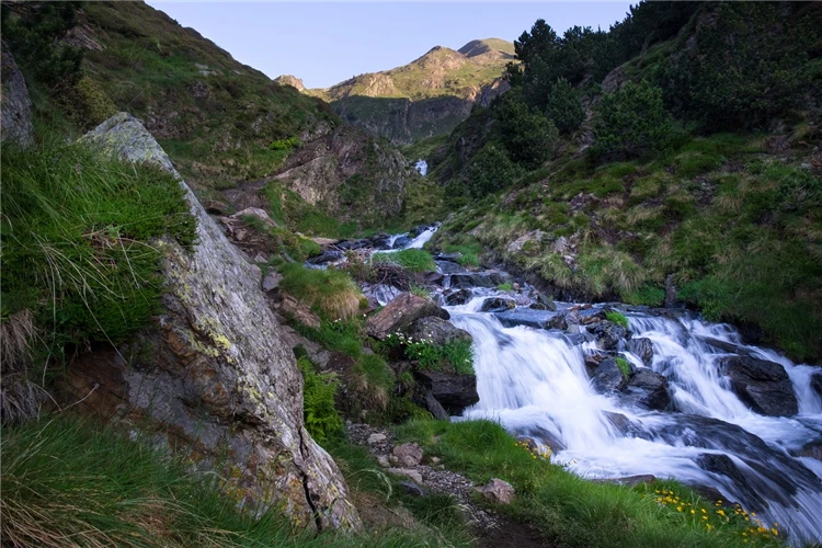 Zasněžené štíty Pyrenejí | Katarské hrady, Andorra a francouzské Pyreneje