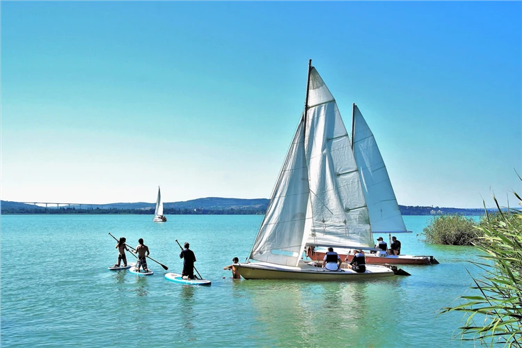 Paddleboarding na jezeře Balaton | Prázdniny u Balatonu