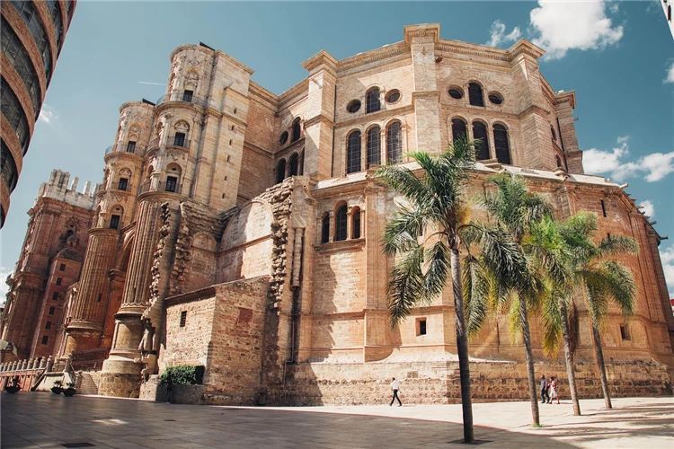 Katedrála v Andalusii – pohled na historickou architekturu | Andalusie s výlety