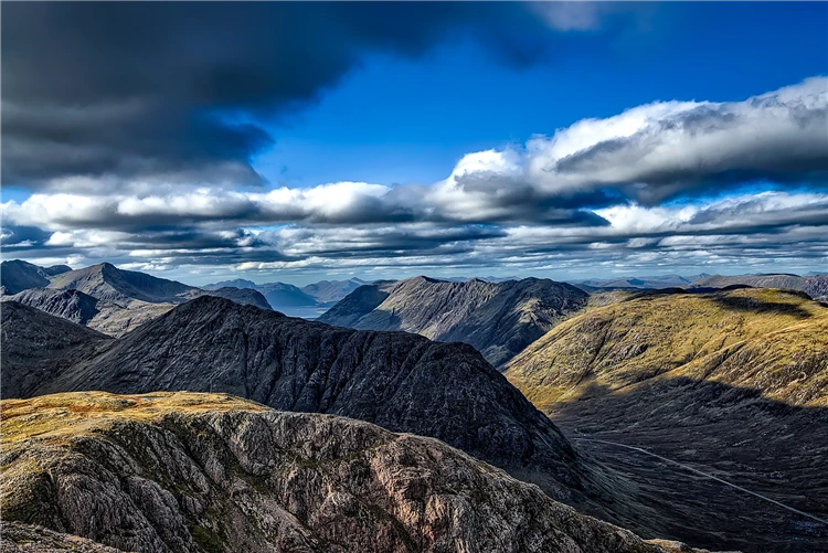 Glen Coe – majestátní horské údolí ve Skotsku | Nedotčená příroda severního Skotska a fascinující ostrov Skye