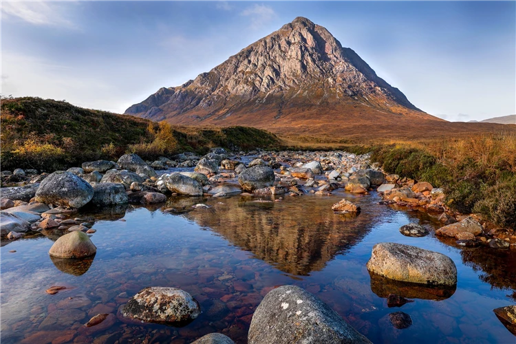 Malebná skotská příroda s výhledem do údolí | Nedotčená příroda severního Skotska a fascinující ostrov Skye