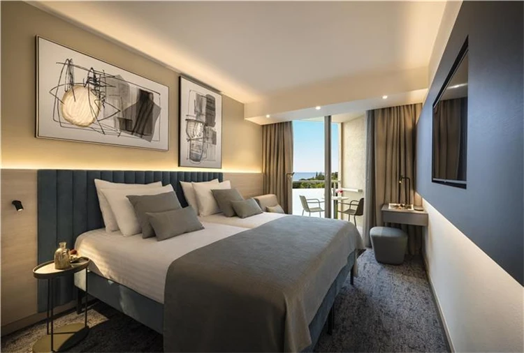 Nově zrekonstruovaný pokoj hotelu Aminess Maestral | Novigrad / Hotel Aminess Maestral